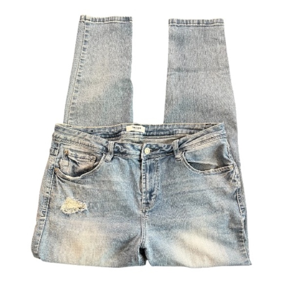 Kensie Denim - EUC Kensie Effortless ankle mid rise distressed jeans | size 12